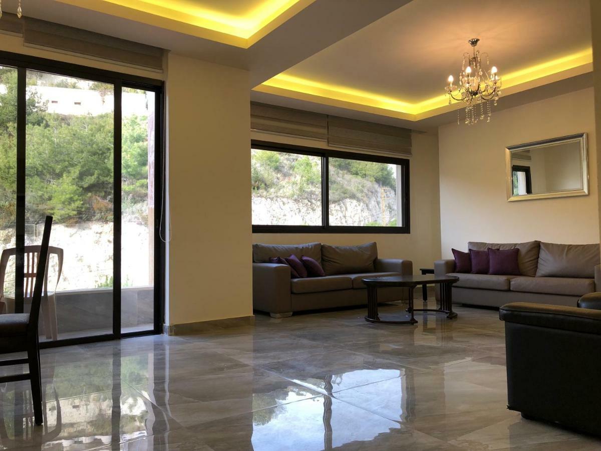 Building 440 Apartment